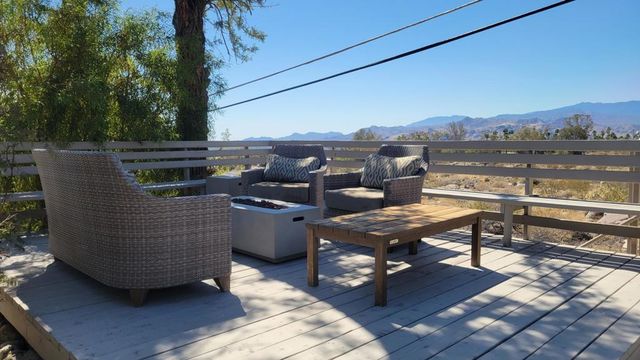 901 W Via Livorno, Palm Springs, CA 92262