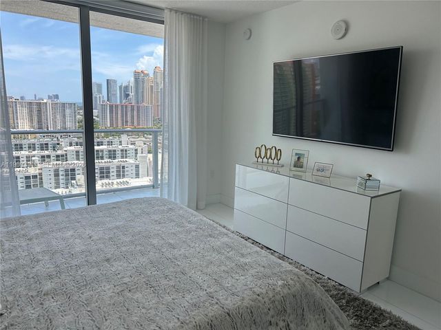 300 Sunny Isles Blvd 4-2305, Sunny Isles Beach, FL 33160