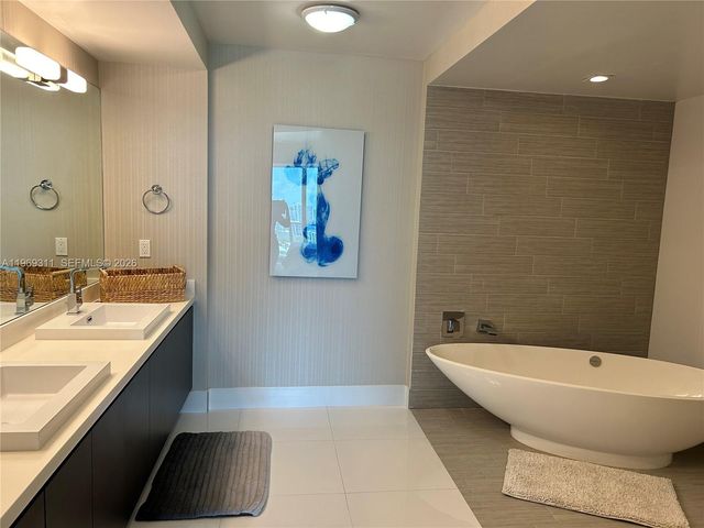 300 Sunny Isles Blvd 4-2305, Sunny Isles Beach, FL 33160