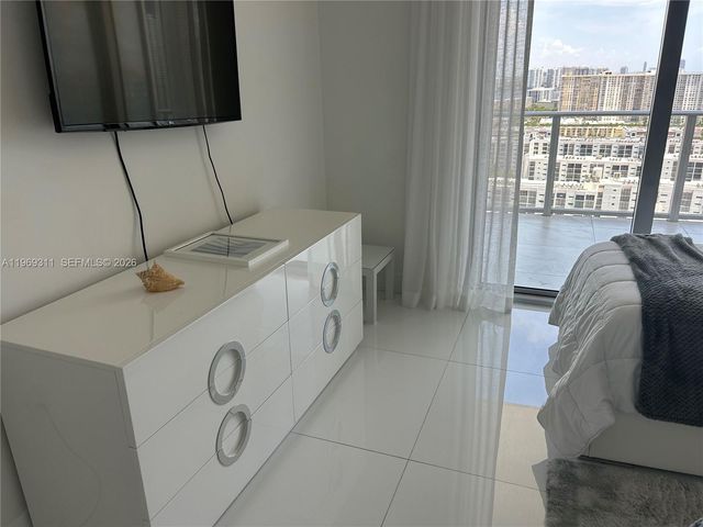 300 Sunny Isles Blvd 4-2305, Sunny Isles Beach, FL 33160