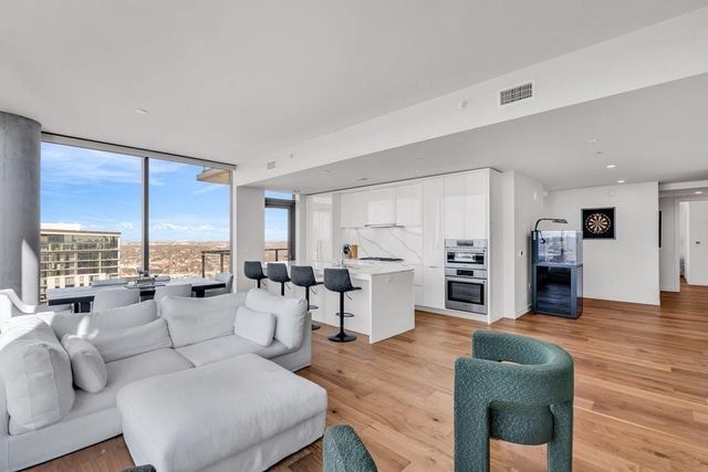 44 East Ave 4303, Austin, TX 78701