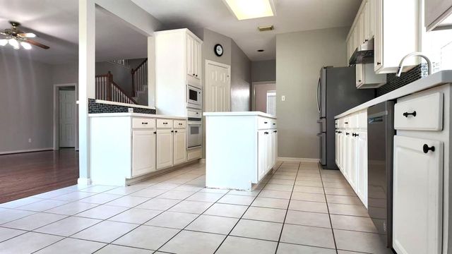 2438 Weatherford Drive, Pearland, TX 77584