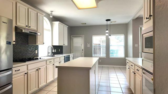 2438 Weatherford Drive, Pearland, TX 77584