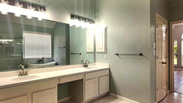 2438 Weatherford Drive, Pearland, TX 77584