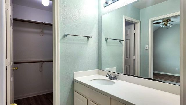 2438 Weatherford Drive, Pearland, TX 77584