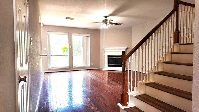 2438 Weatherford Drive, Pearland, TX 77584
