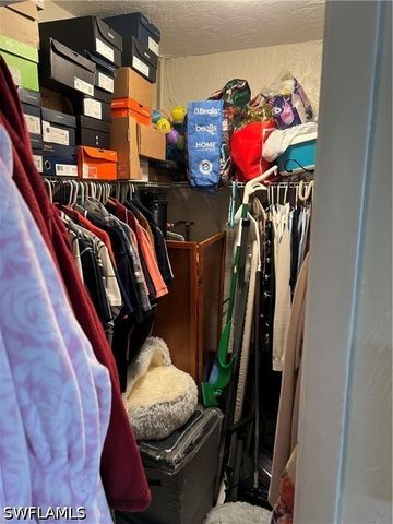 830 Wiggins Pass RD 8, Naples, FL 34110