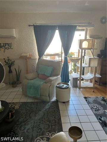 830 Wiggins Pass RD 8, Naples, FL 34110