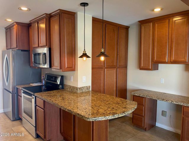 6036 N 8TH Street, Phoenix, AZ 85014