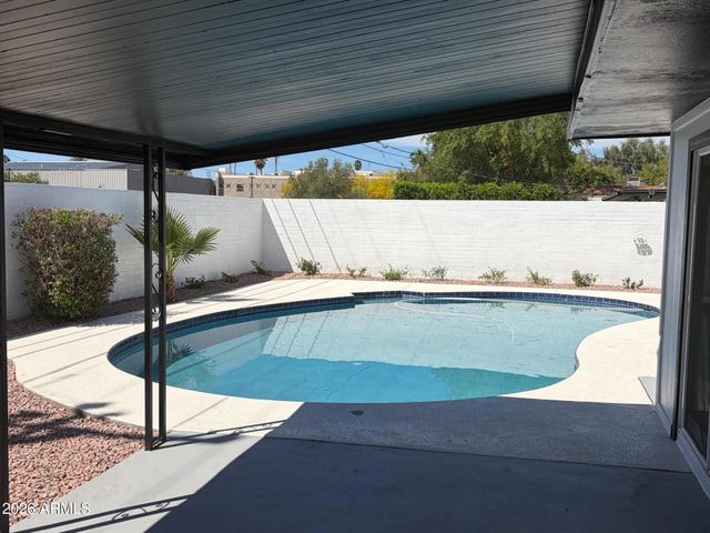 6036 N 8TH Street, Phoenix, AZ 85014