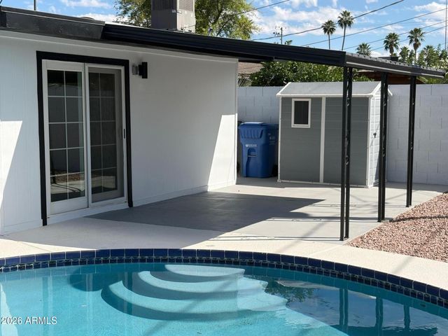 6036 N 8TH Street, Phoenix, AZ 85014