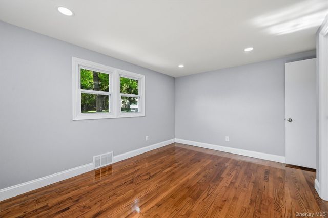 23 Westwood Drive, Newburgh, NY 12550