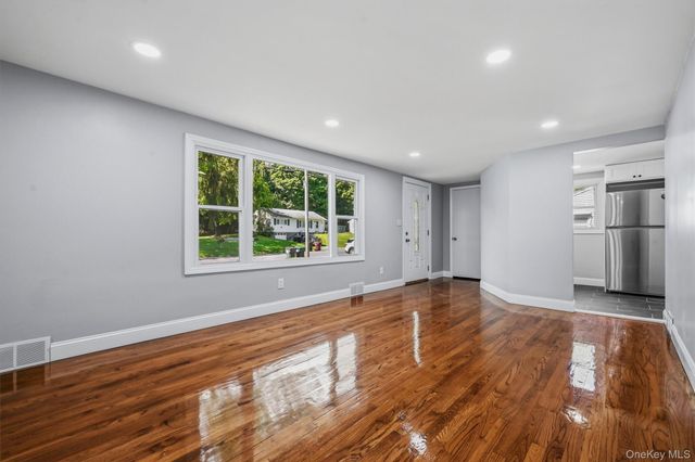 23 Westwood Drive, Newburgh, NY 12550