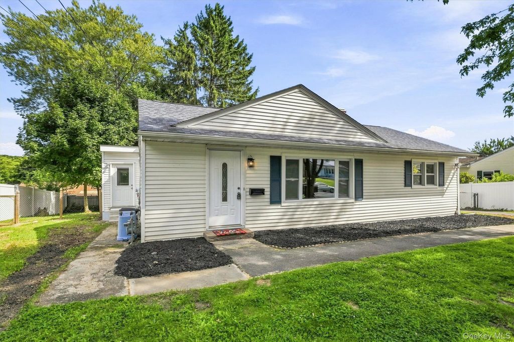 23 Westwood Drive, Newburgh, NY 12550 — photo 3
