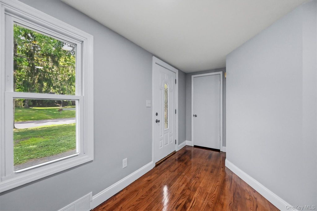 23 Westwood Drive, Newburgh, NY 12550 — photo 5
