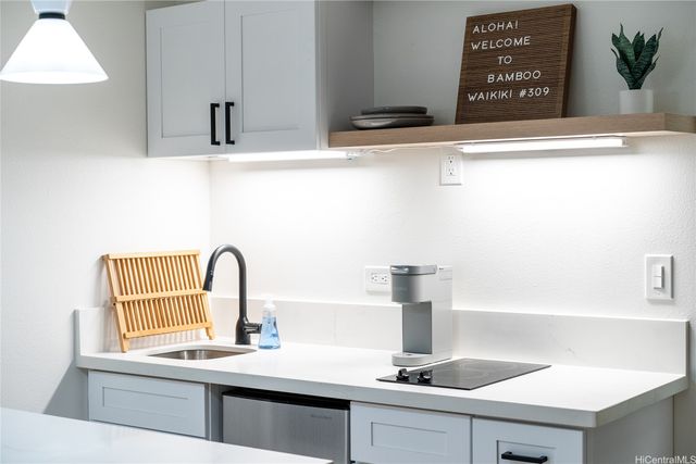 2425 Kuhio Avenue 309, Honolulu, HI 96815