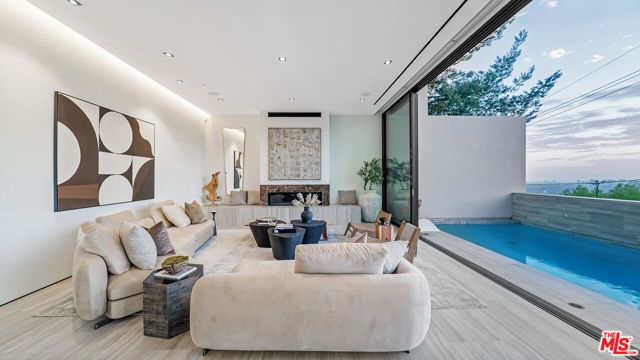 8777 W Hollywood Boulevard, Los Angeles, CA 90069
