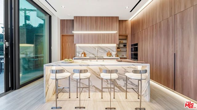 8777 W Hollywood Boulevard, Los Angeles, CA 90069