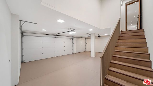 8777 W Hollywood Boulevard, Los Angeles, CA 90069