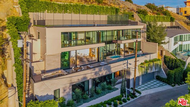 8777 W Hollywood Boulevard, Los Angeles, CA 90069