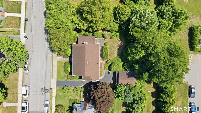 44 Granada Terrace, New London, CT 06320