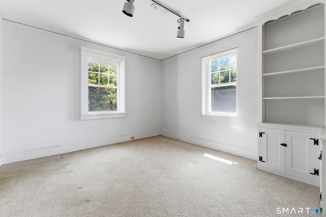 44 Granada Terrace, New London, CT 06320