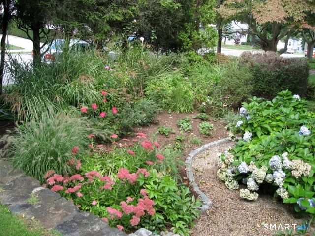 44 Granada Terrace, New London, CT 06320