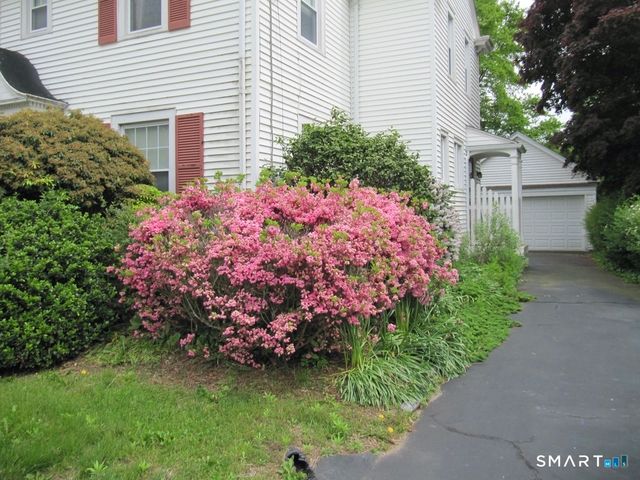 44 Granada Terrace, New London, CT 06320