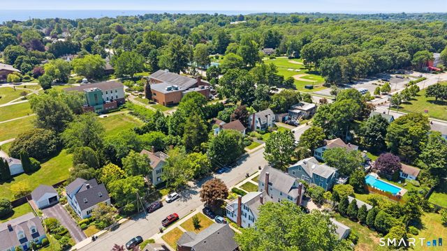 44 Granada Terrace, New London, CT 06320