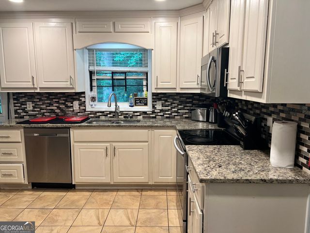 2436 Glenrock Drive, Decatur, GA 30032