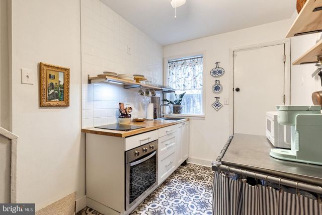 512 S CHAPEL ST, Baltimore, MD 21231