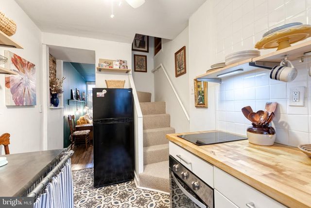 512 S CHAPEL ST, Baltimore, MD 21231