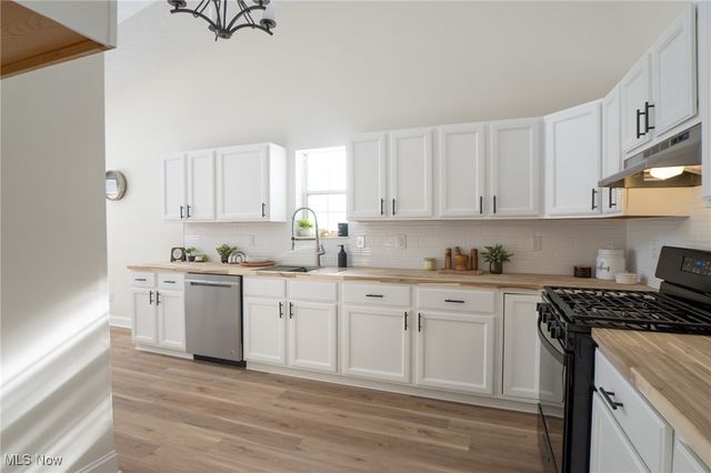 264 Finchfield Circle, Macedonia, OH 44056