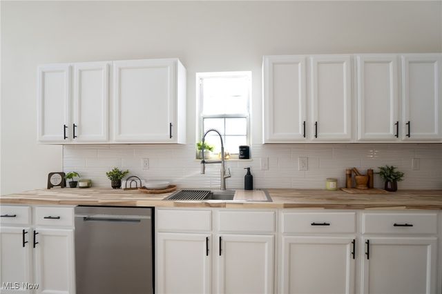 264 Finchfield Circle, Macedonia, OH 44056