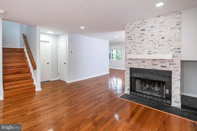 7 EXETER CT, Princeton, NJ 08540