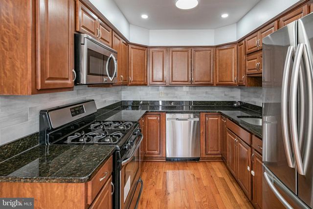 7 EXETER CT, Princeton, NJ 08540