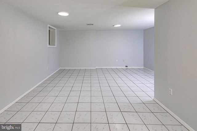 7 EXETER CT, Princeton, NJ 08540