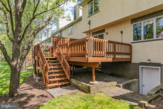 7 EXETER CT, Princeton, NJ 08540