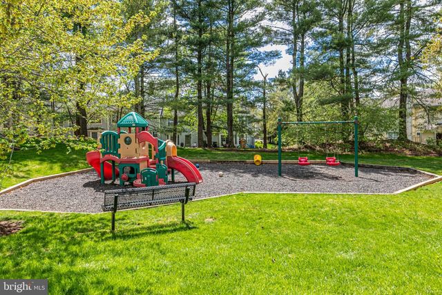 7 EXETER CT, Princeton, NJ 08540