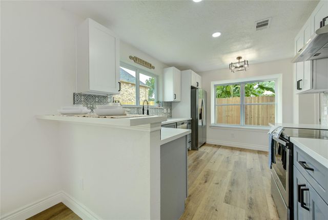 13711 Charidges Court, Houston, TX 77034