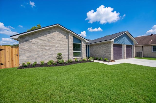 13711 Charidges Court, Houston, TX 77034