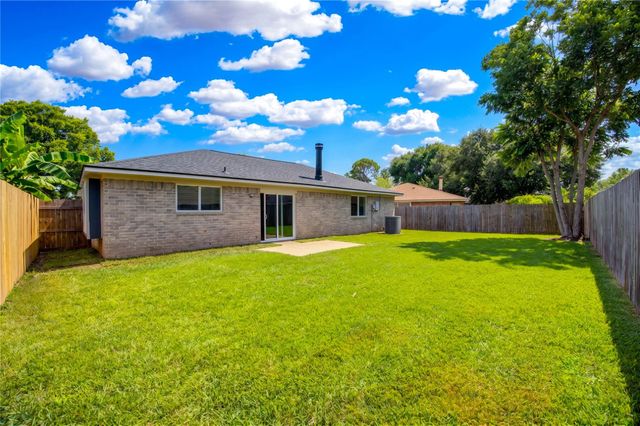 13711 Charidges Court, Houston, TX 77034