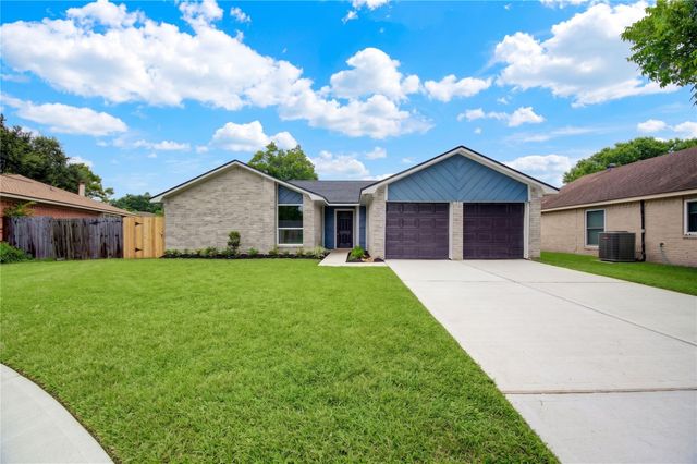 13711 Charidges Court, Houston, TX 77034