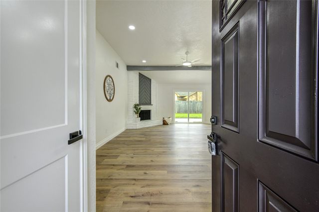 13711 Charidges Court, Houston, TX 77034