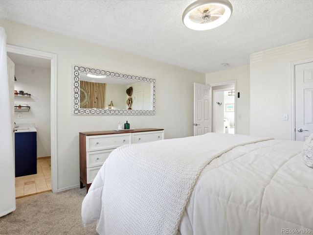 5452 S Valdai Way, Aurora, CO 80015