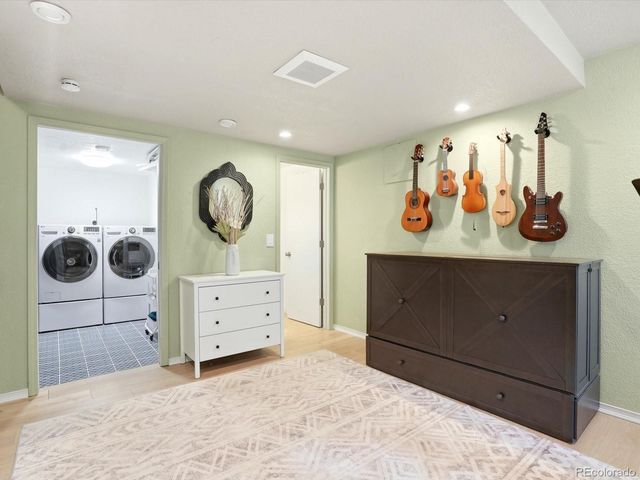 5452 S Valdai Way, Aurora, CO 80015