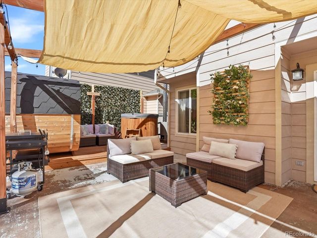 5452 S Valdai Way, Aurora, CO 80015