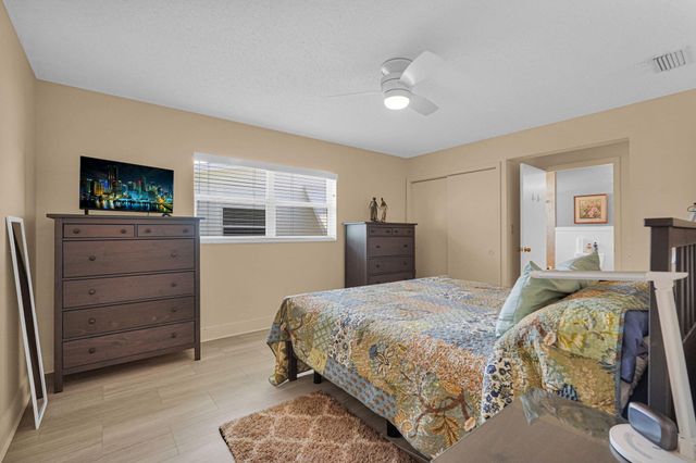 1050 NW 73rd Terrace, Margate, FL 33063