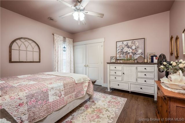 905 Service Drive, Sellersburg, IN 47172