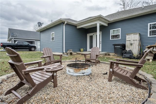 905 Service Drive, Sellersburg, IN 47172